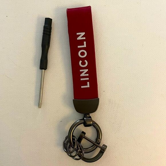 Lincoln leather key fob keychain in Red with Silver NWT - Picture 1 of 5